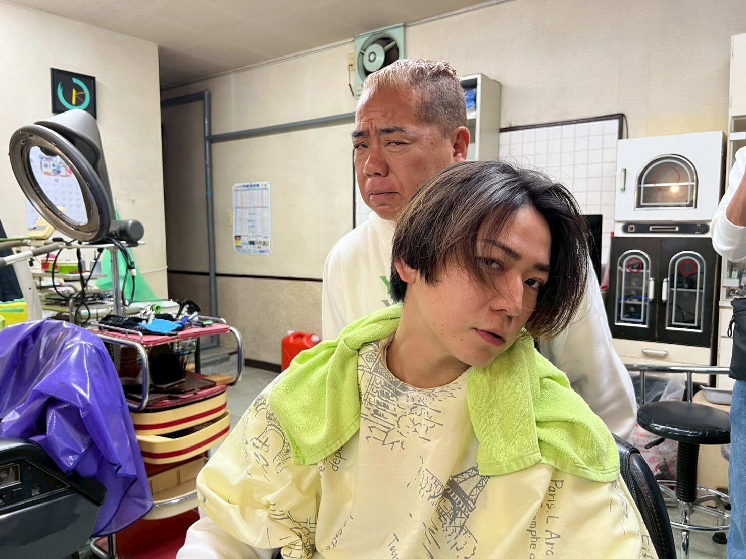 上から出川哲朗、亀梨和也。©テレビ東京 [画像ギャラリー 2/7] - 音楽