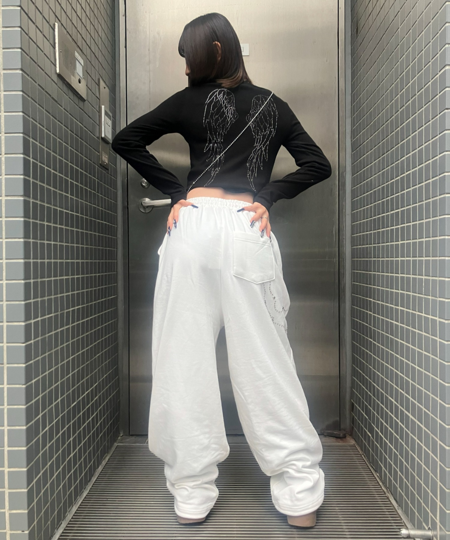 A'GEM/9 × .kom 『.KOM/ドットケーオーエム』Sparkle Line Sweat Pants