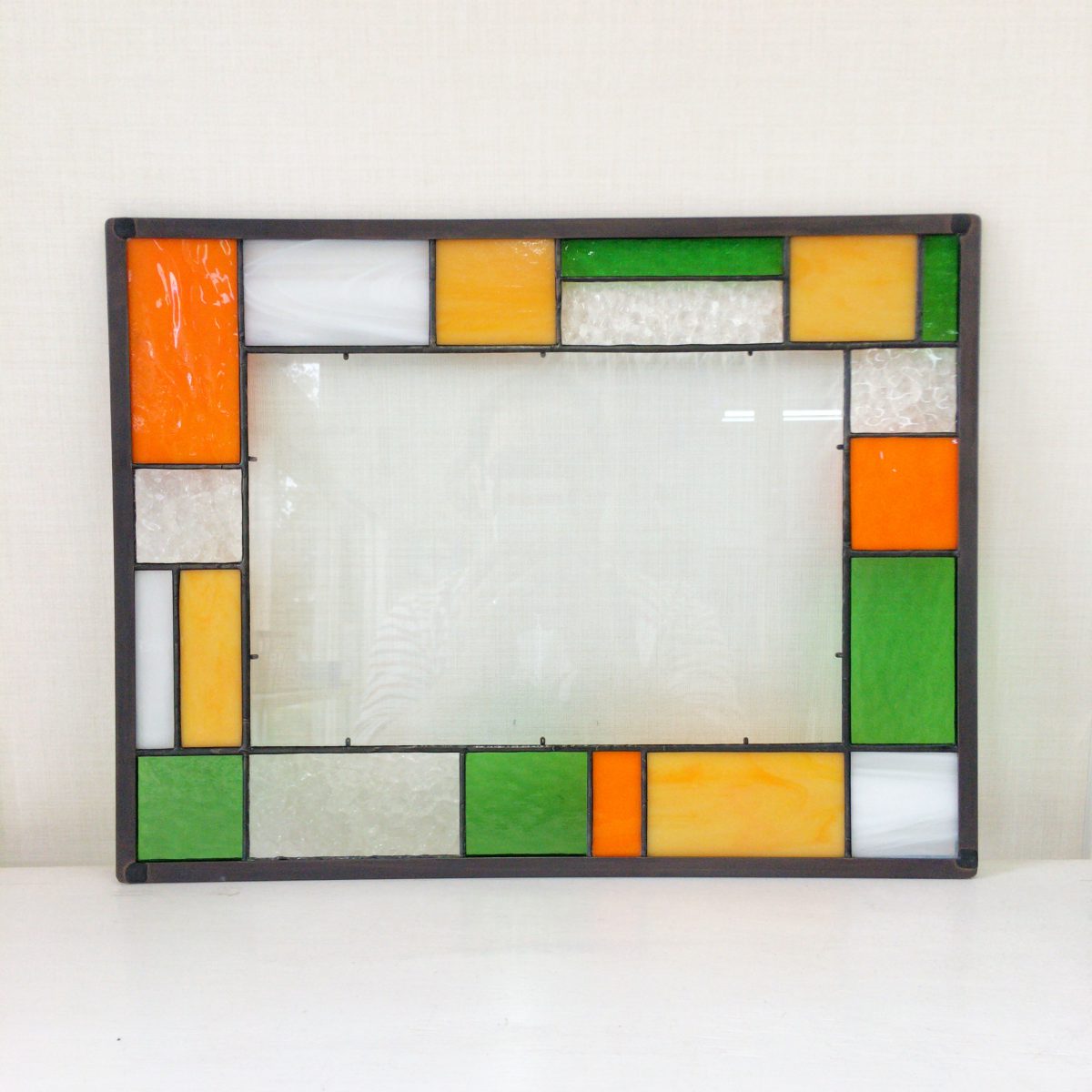 ステンドグラスのウェルカムボード。フォトフレームタイプ | ステンド