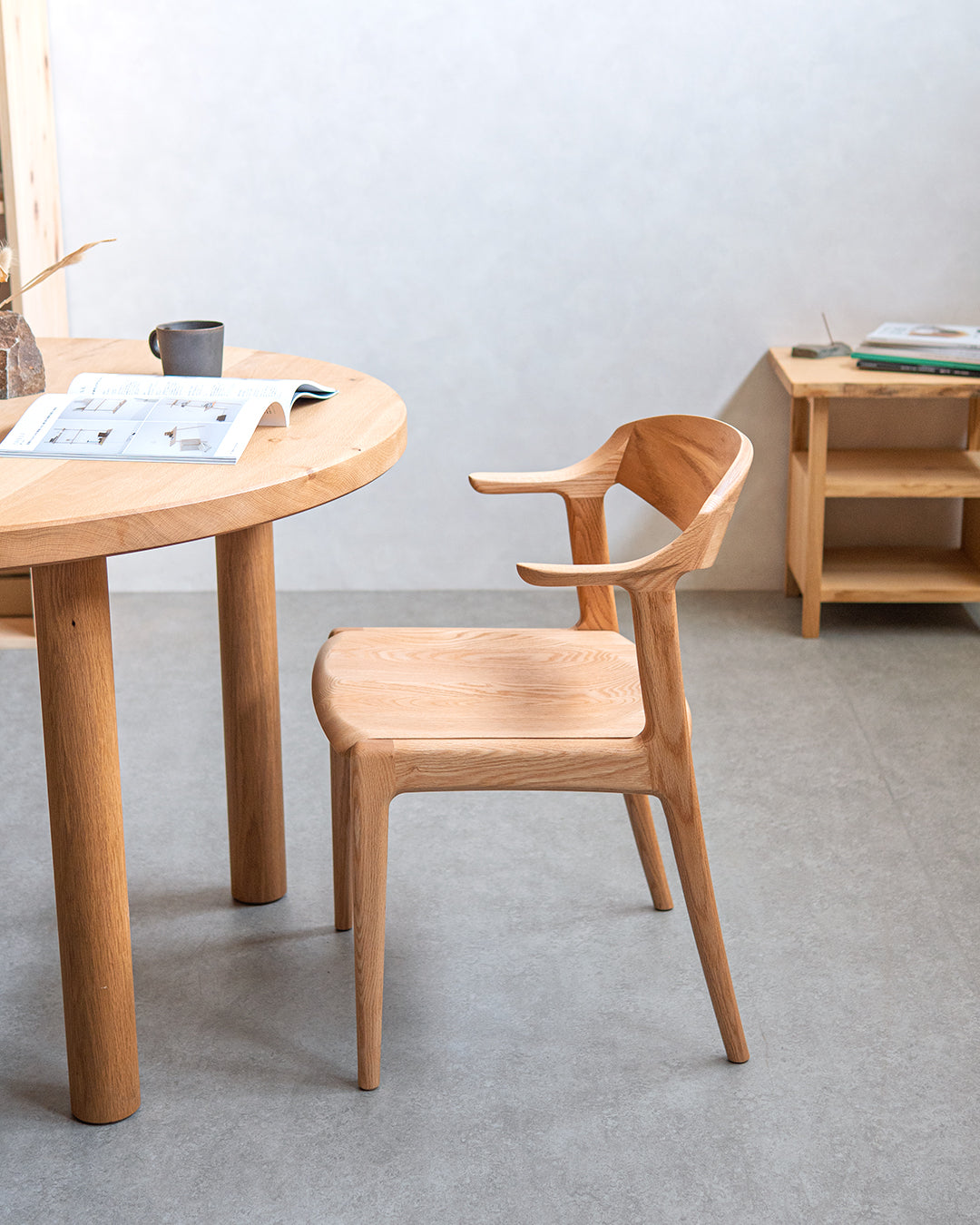 ナガノインテリア ｜ DC354 ARM CHAIR（板座） - レッドオーク