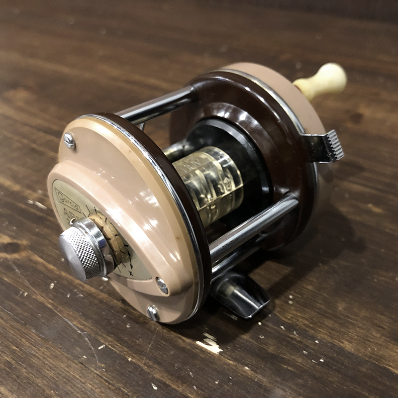 Abu 3000 Brown Tone Waterproof Bait Casting Reel Fn080402 アブ