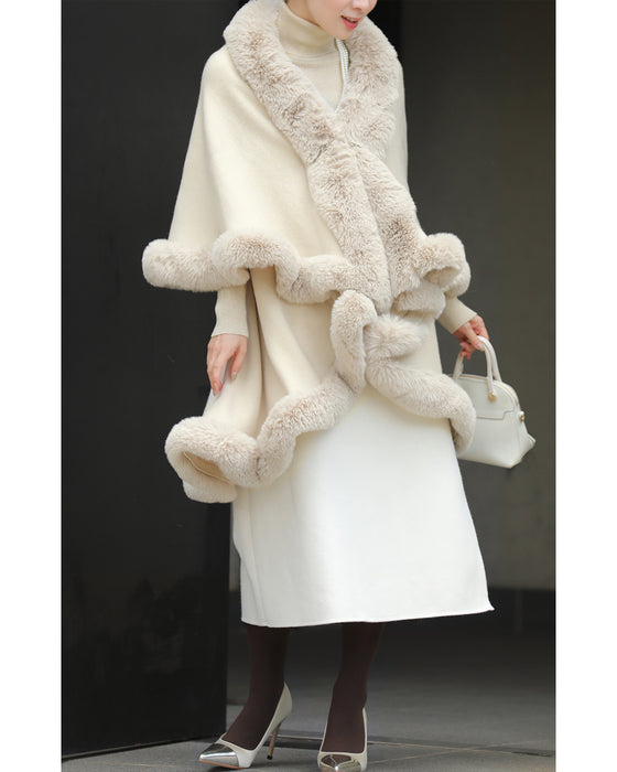 サッと羽織れるラグジュアリー。フェイクファーケープポンチョ – ONE