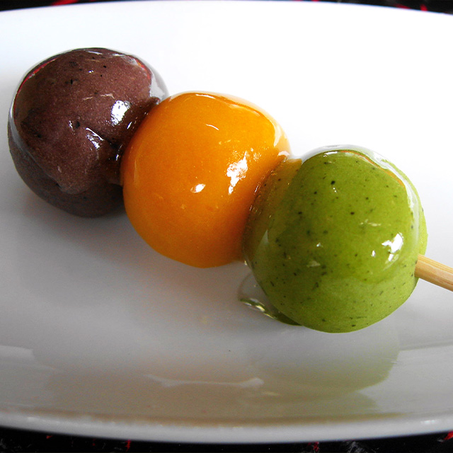 御菓子とみや おくにだんご/自家製あんと島根の素材にこだわる｜出雲