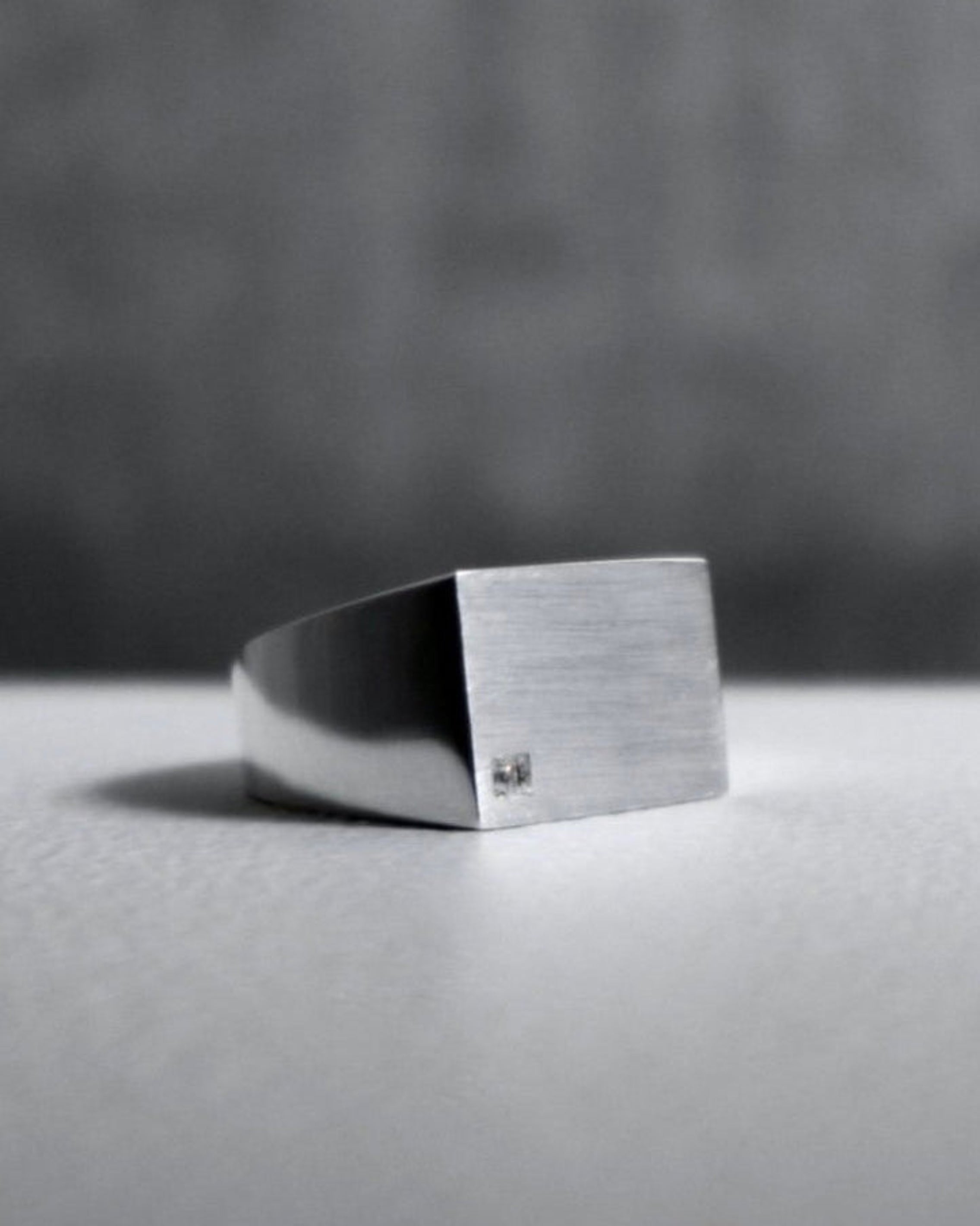 SIGNET RING