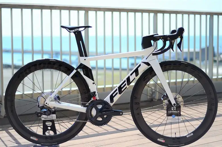 FELT（フェルト）のロードバイクおすすめ8選｜VR 60など全シリーズの