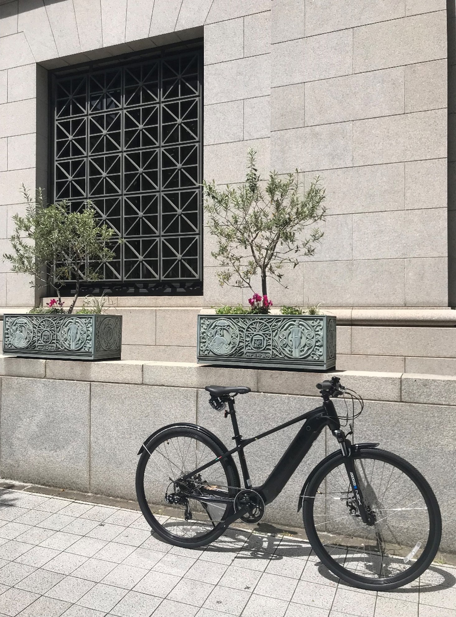 BENELLI ( ベネリ ) 電動アシスト自転車（e-bike） MANTUS 27 TRK