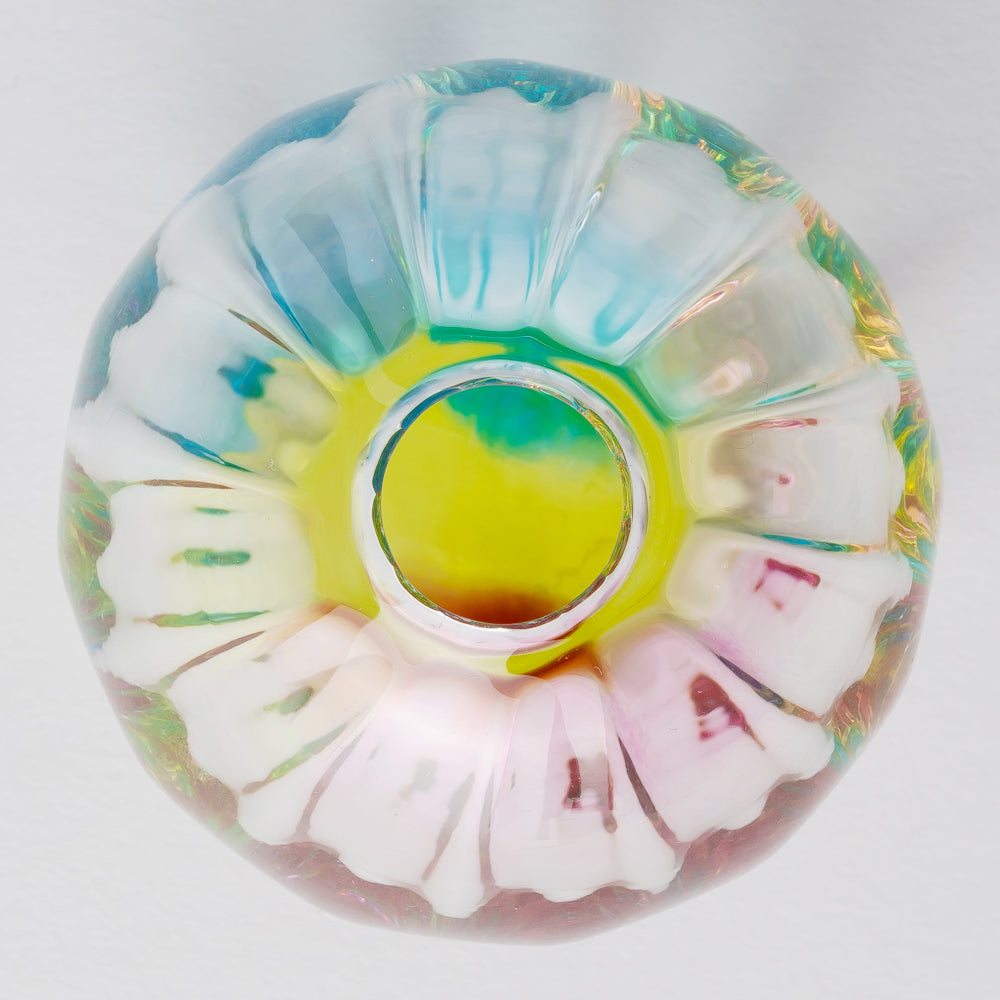 ガラス作家 竹田舞由子 一輪挿し(丸型S)「にじ光」 ¥4,400 大人の焼き物