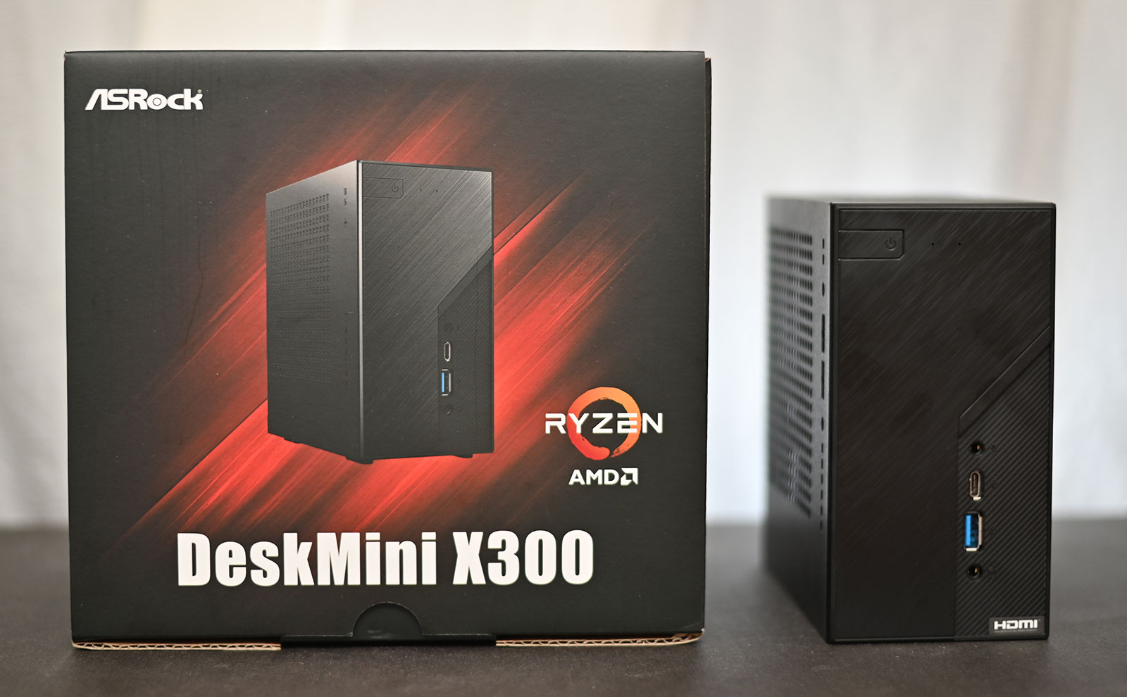 DeskMini X300 Ryzen 5 3400G ベアボーンPC ASCII.jp：注目のASRock製