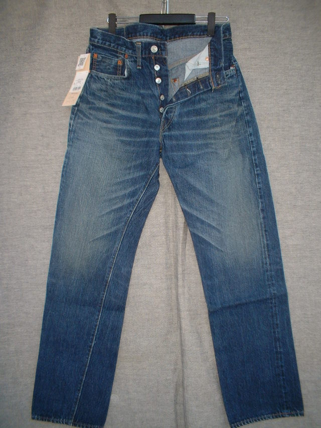 ドゥニーム・赤タブも隠しリベットもないドゥニーム25周年記念