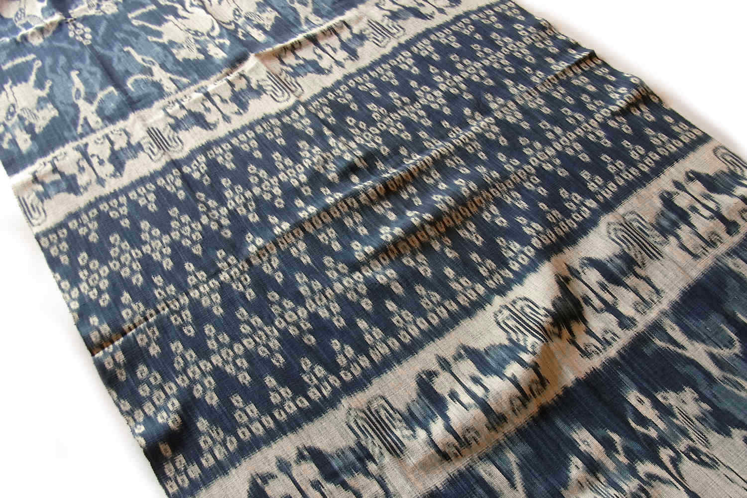 スンバ島イカット（ヒンギー）No.T-ISI-066|パソラ・鶏などが織り込ま