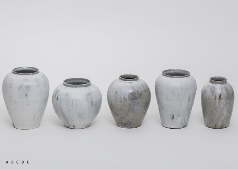 林檎灰釉花器 | Works | 長谷川奈津 | panorama