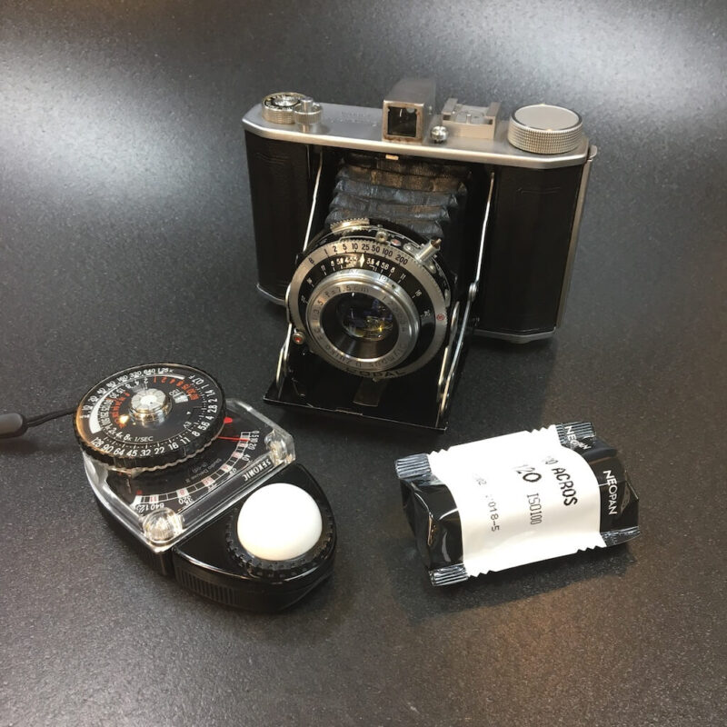 オリンパスのレトロな中判カメラ、OLYMPUS Chrome Six IIIAを使う