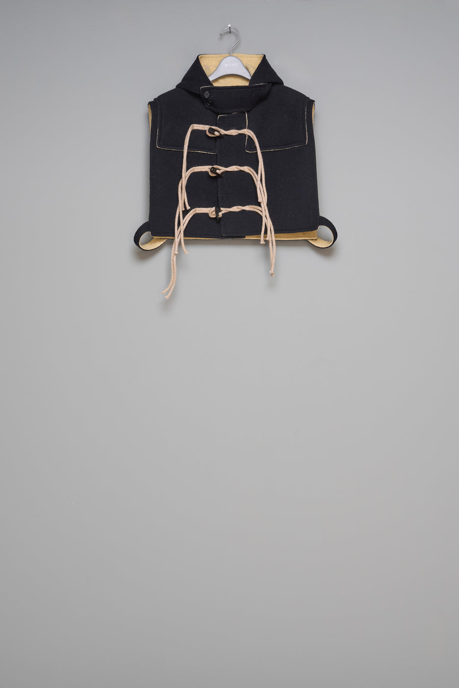 MASU(エムエーエスユー)のDUFFLE VEST BLACKの通販｜PALETTE art alive