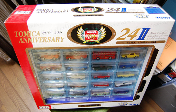 トミカ 30周年記念限定商品 トミカアニバーサリー24・2000年限定発売品