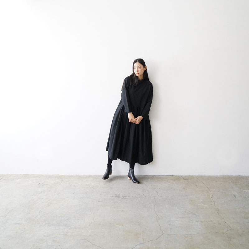 Mochi モチ hight neck tuck dress[ma20-op-01/black] ハイネック