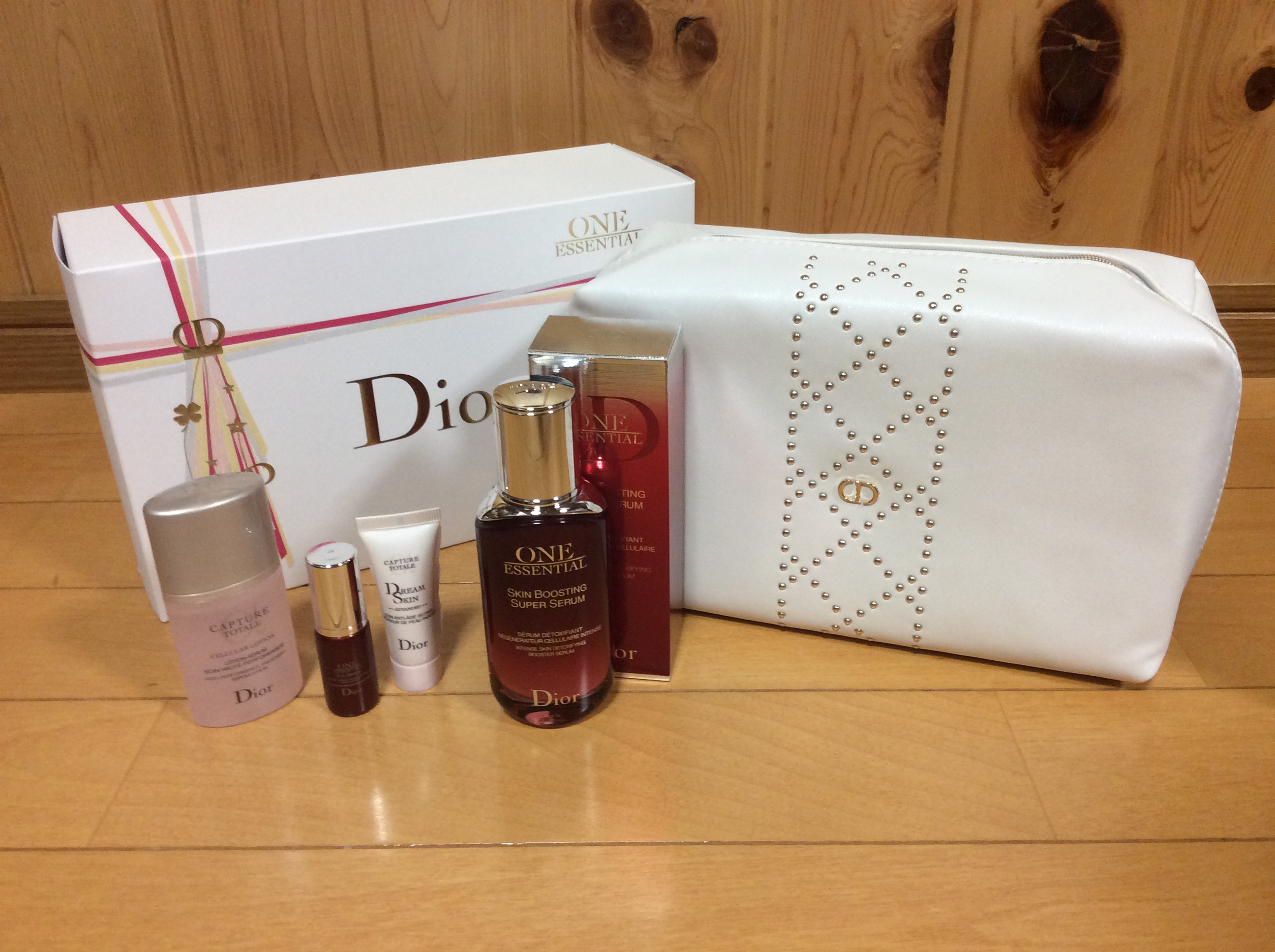 Dior】ワンエッセンシャルセラムがニキビにめちゃくちゃ効いた話