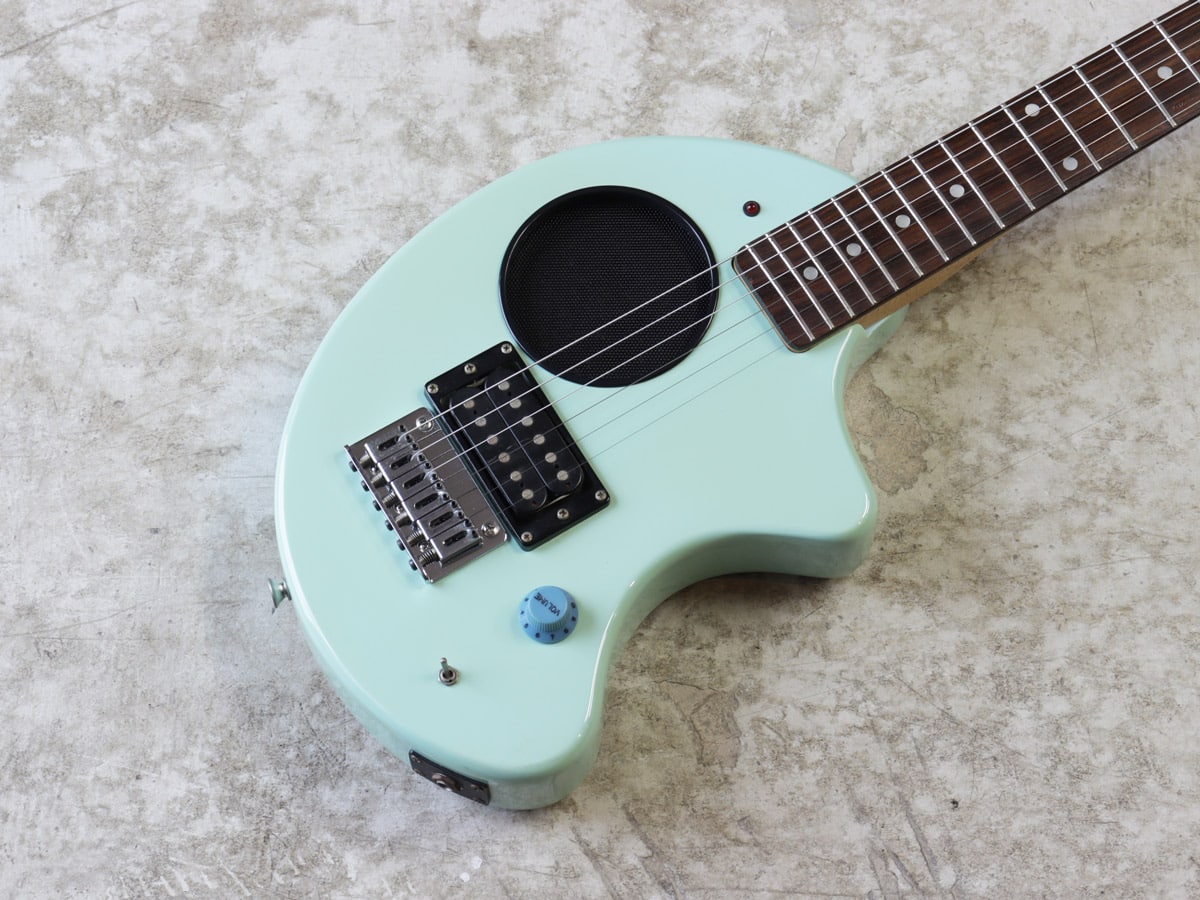 美品】ZO-3 ミントグリーン アンプ内蔵ミニギター ケース付 ぞーさん