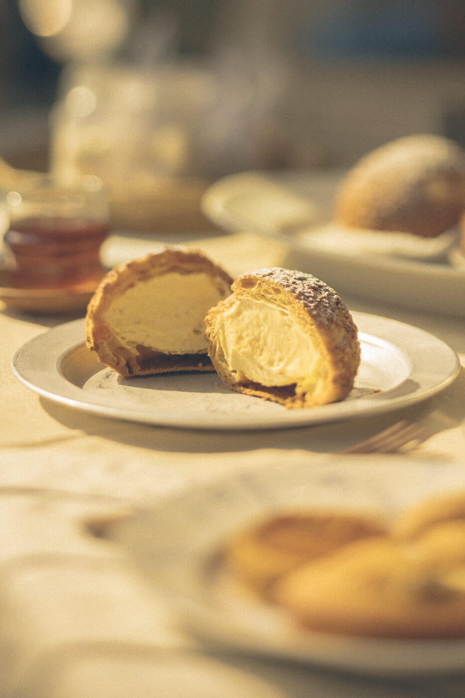 窯焼きシュークリーム / Choux à la crème | Parade - パレード伏見