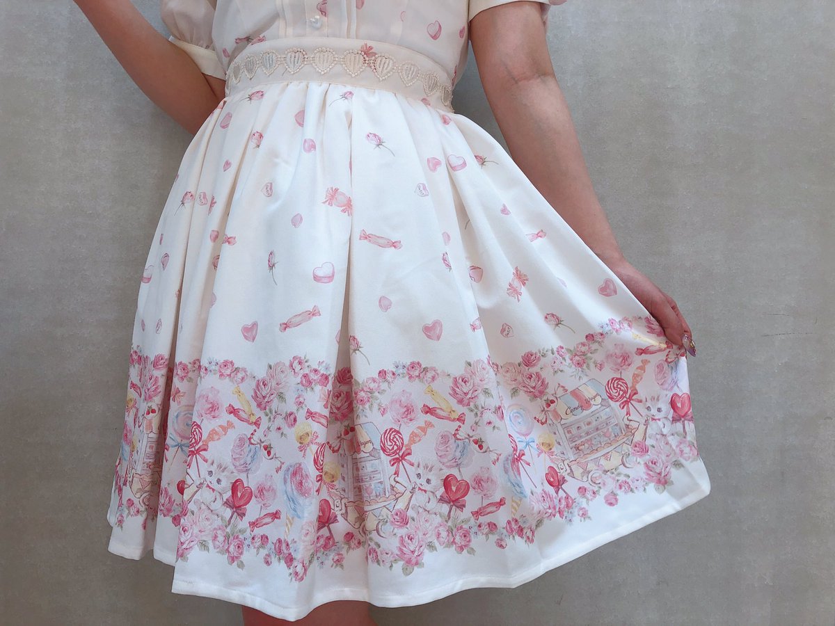 近鉄Pass'e店 🎀 新作 #子猫のキャンディワゴン柄ジャンスカ カラフル