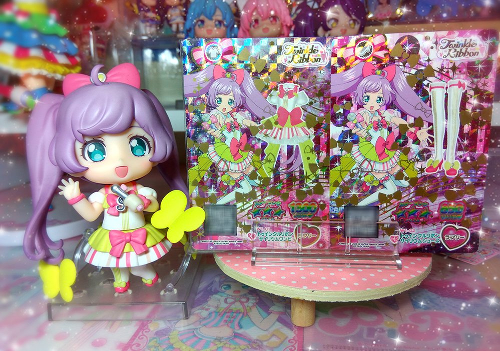 CR☆プリチケパック☆台湾版】 らぁらちゃんのサイリウムコーデ！ 手に