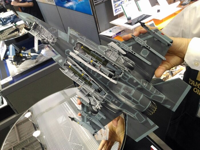 新製品】 イタレリ1/32 F-35AライトニングII （航空自衛隊マーク付き