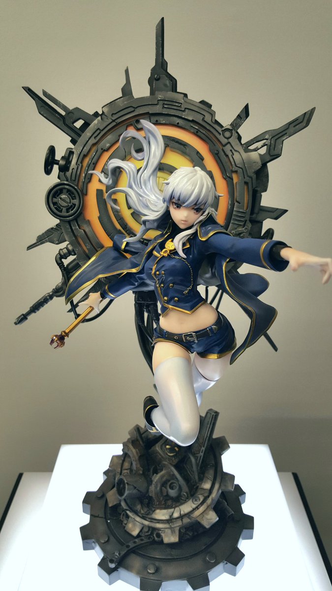 Do you remember that Orchid figure I posted sometime ago? It's now