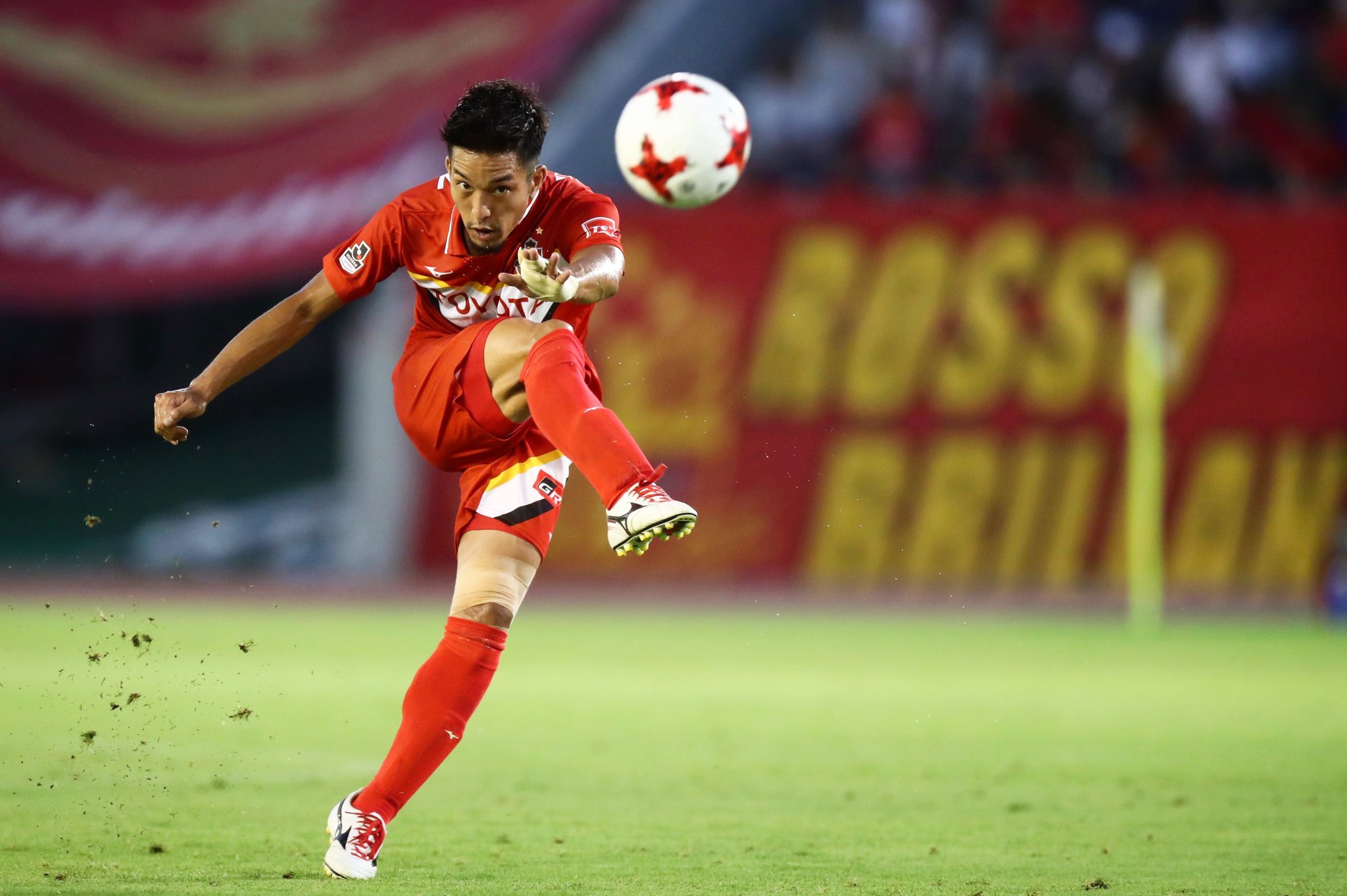 田口泰士 直筆サイン入りユニフォーム 田口泰士 サッカーカード 22枚