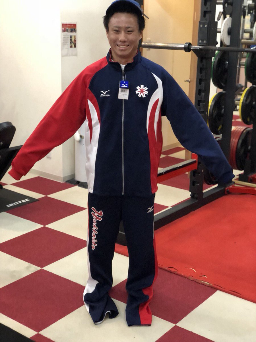 福井国体の北海道代表ジャージ届いたんだけど 俺が小さいだけか？ん？