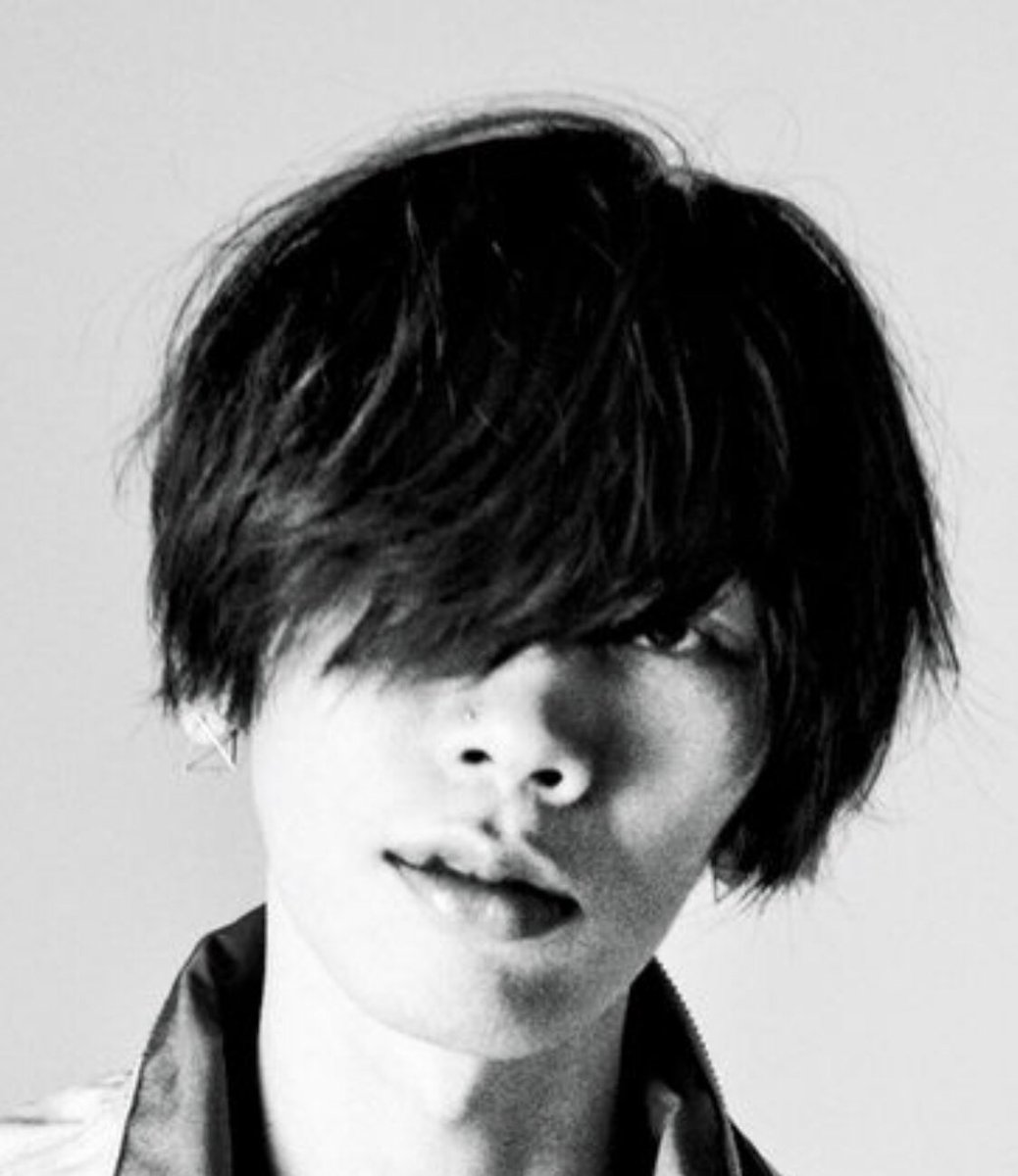 米津さんのこのピアスも可愛いな。 いつも可愛いピアス探すの上手