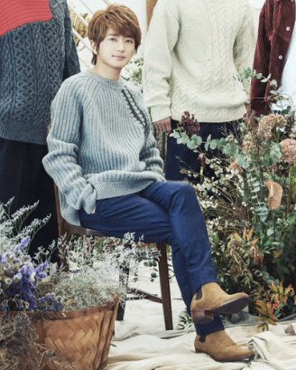 とりあえず今年の冬はグレーニットを買わねばならない。 なぜならば