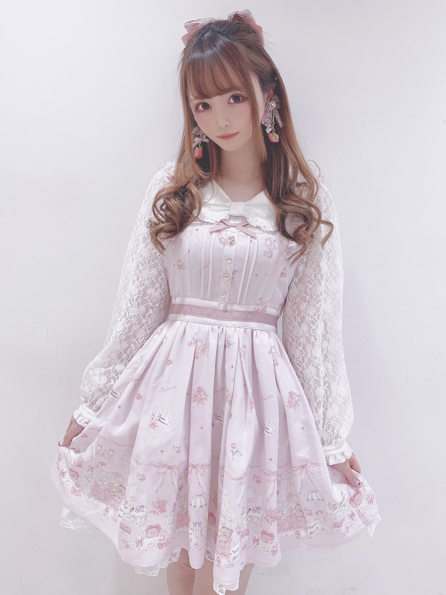 リズリサ lizlisa ポンポンリボンニットファーポンチョ ピンク 2024