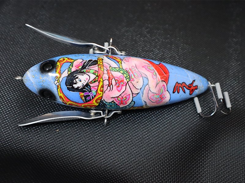 FXXX EIRIAN.HEAD`S 145 和柄 筆塗りこのルアーは、14.5㎝と言う大きめ