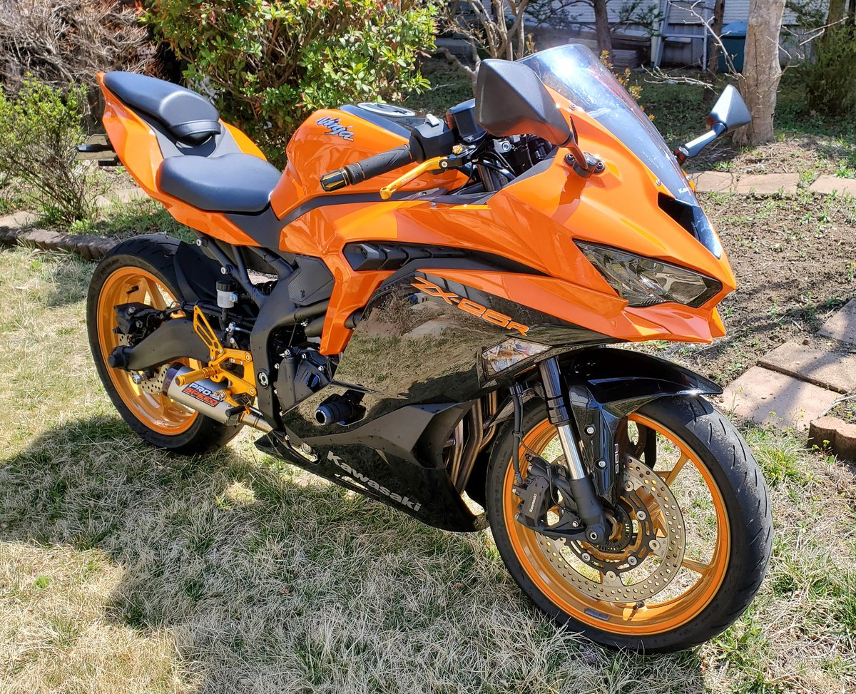 KAWASAKI ZX-25R オレンジ🍊 いじり初め4ヶ月、本当に頑張りました