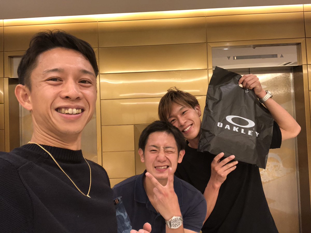 今日は後輩ちゃん達がお祝いをしてくれました😂 最高に幸せのひと時で