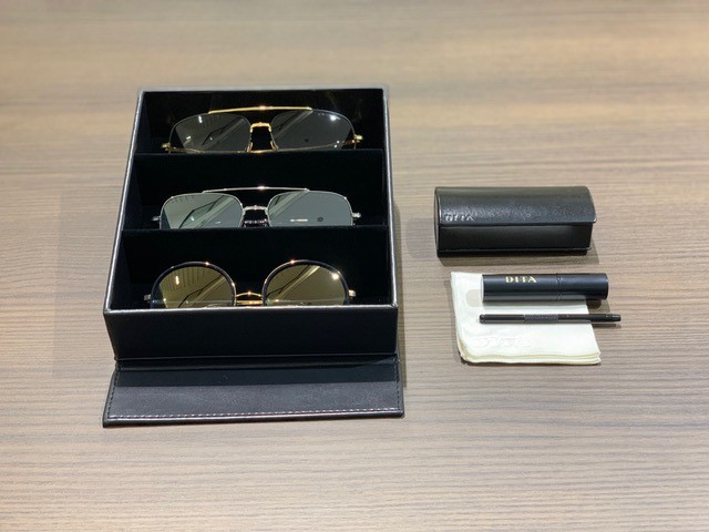 2階「DITA」ではメガネケースやアイウェア ケアキットなどの小物雑貨も