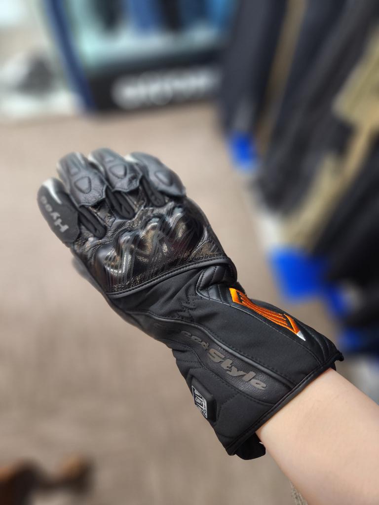 HYOD 電熱グローブ入荷しました❣️🧤 【HHG501 ST-X HEATING RIDE