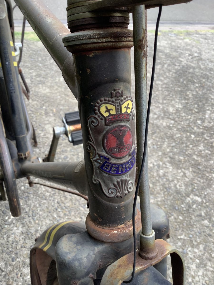 蓮月の入り口にずっと置いてある自転車。 山口自転車の山口ベニー号