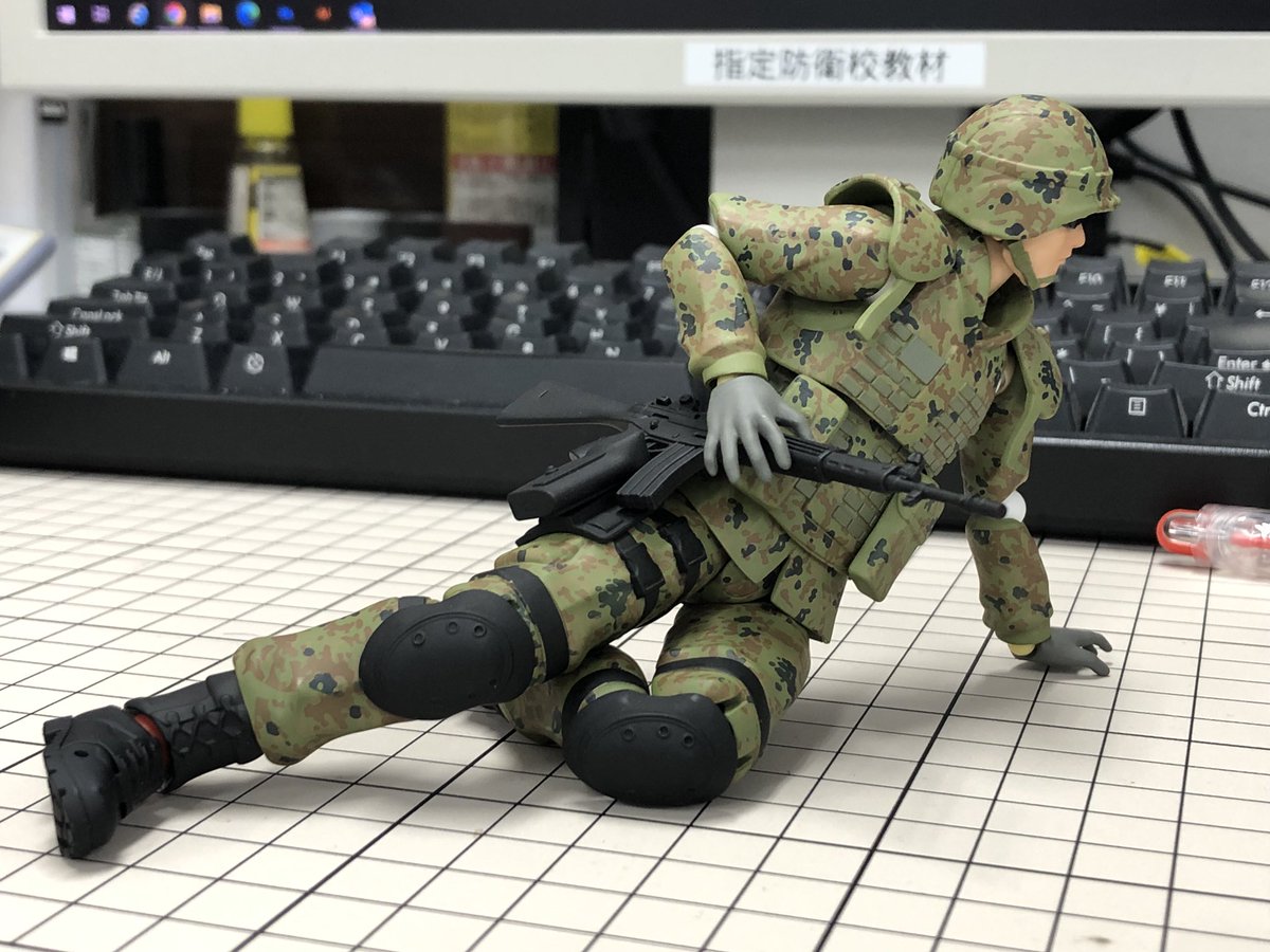 自衛隊員の可動フィギュアはホフクができるか⁉️ figma自衛隊員、工場