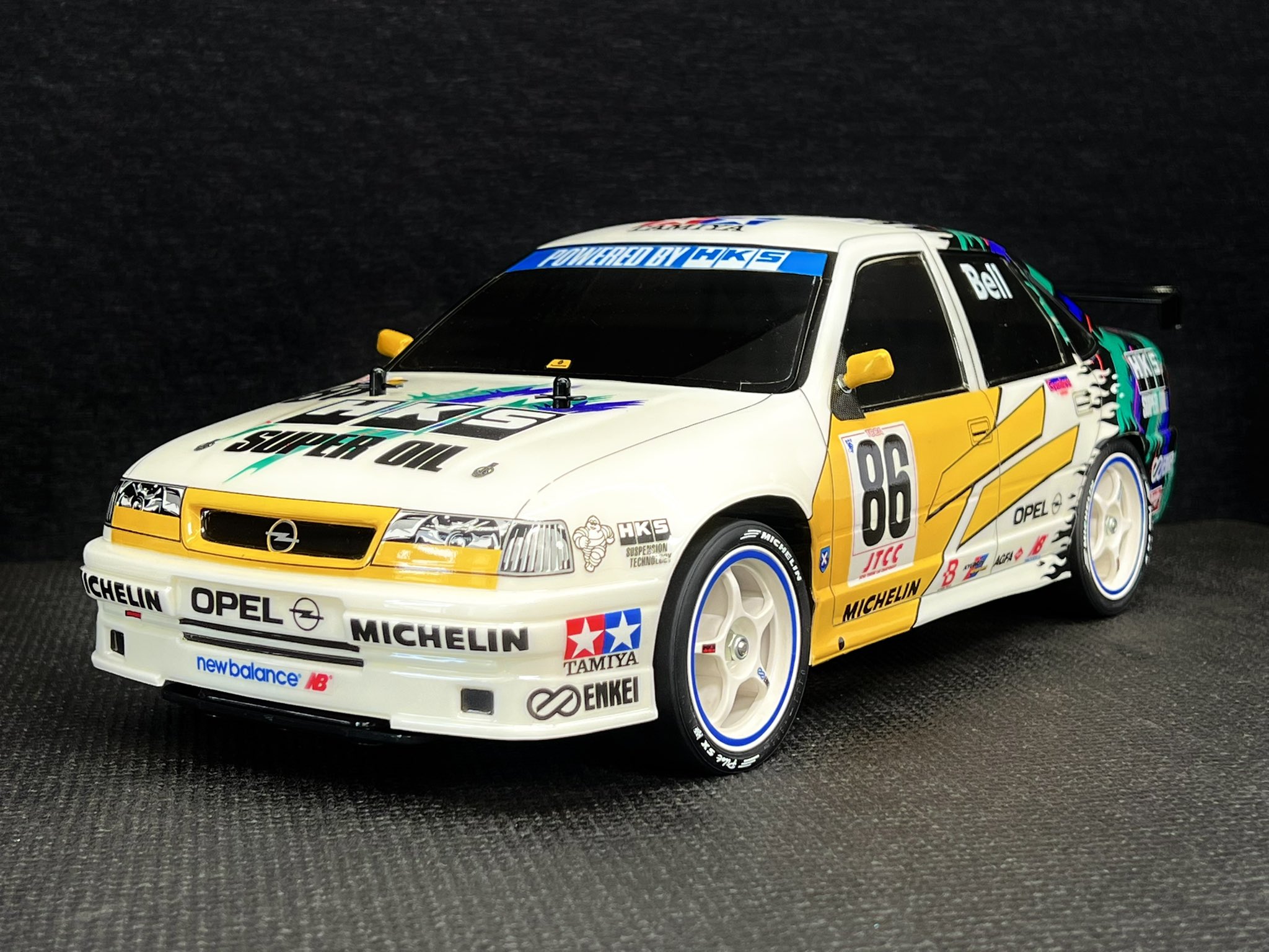 TAMIYA ラジコンカー1/10HKSオペルベクトラ タミヤHKSオペルベクトラ