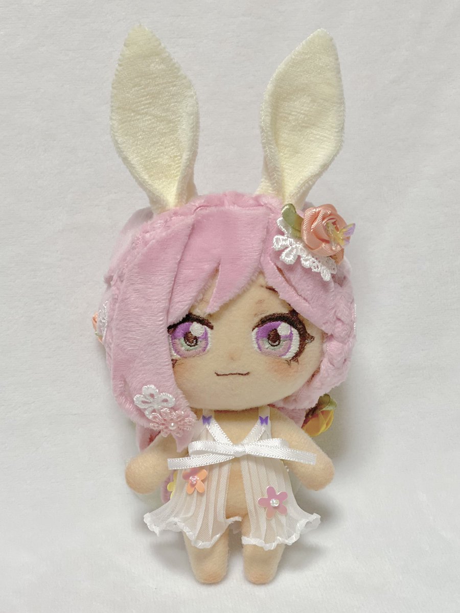 オリジナルキャラクターモニカちゃんのぬいぐるみ作りました🐰 肌には