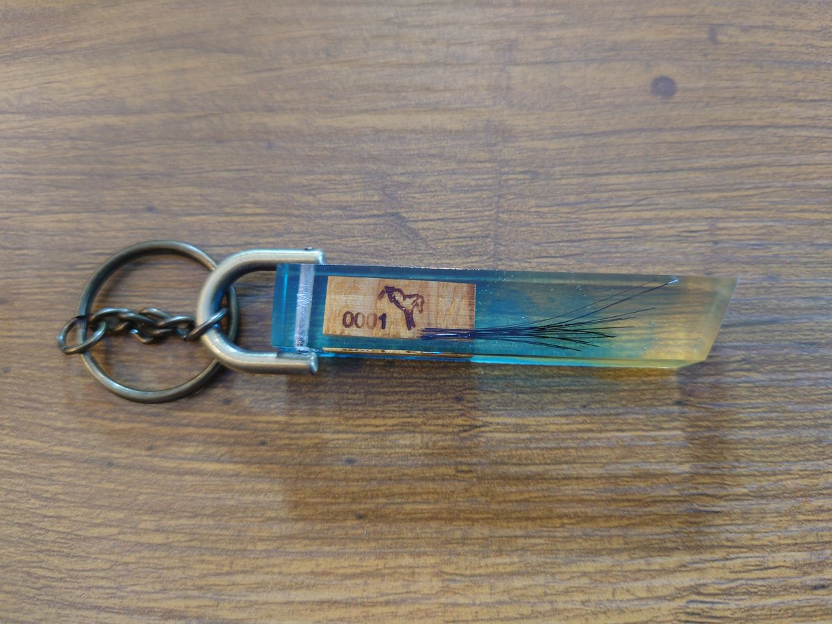 続報】 ギム様の牧柵利用新グッズは ・スマホカバー(iPhoneシリーズ