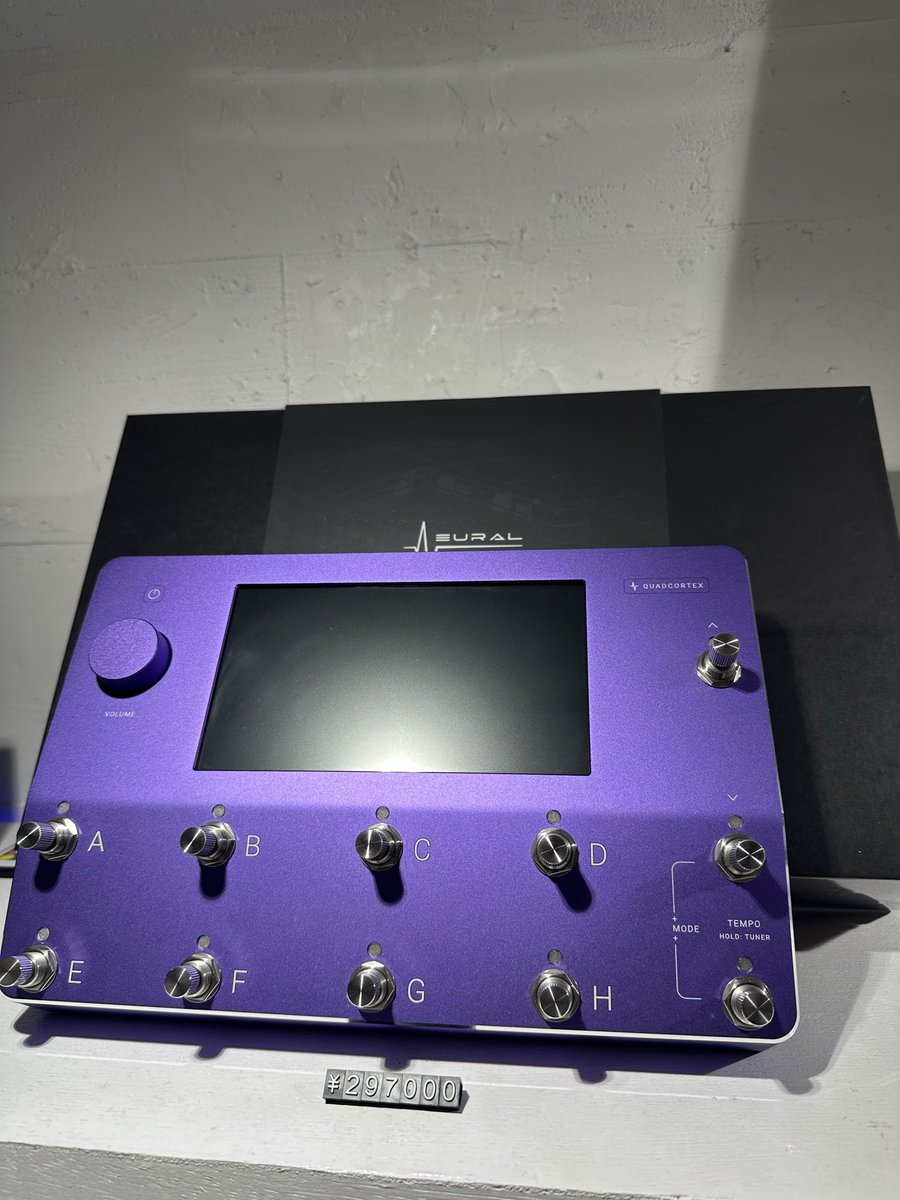 この美しいパープルのQuad Cortexは残りわずかです！なくなる前にぜひ