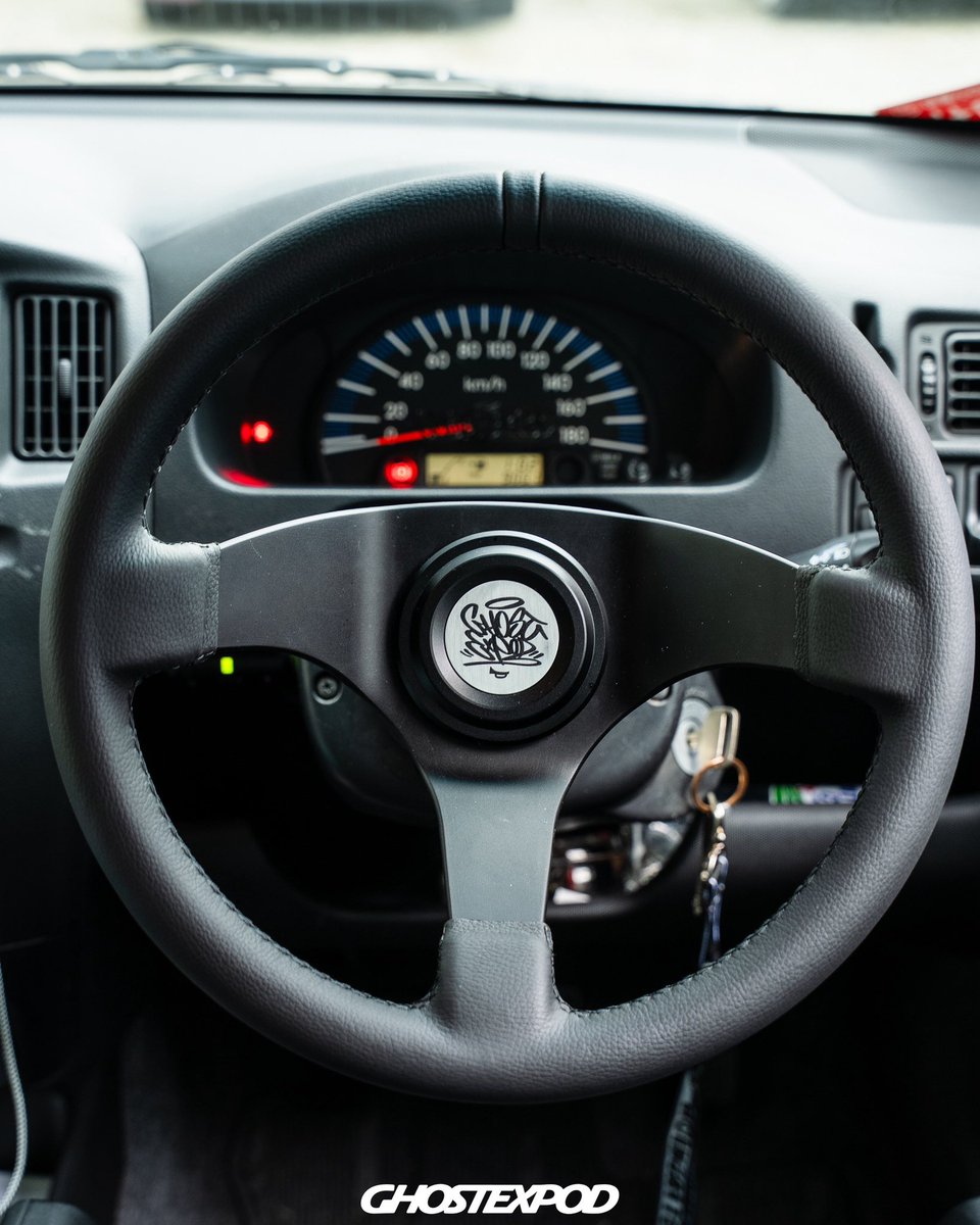 レザーステアリングは12月中の販売を予定しております🙏 新規金型