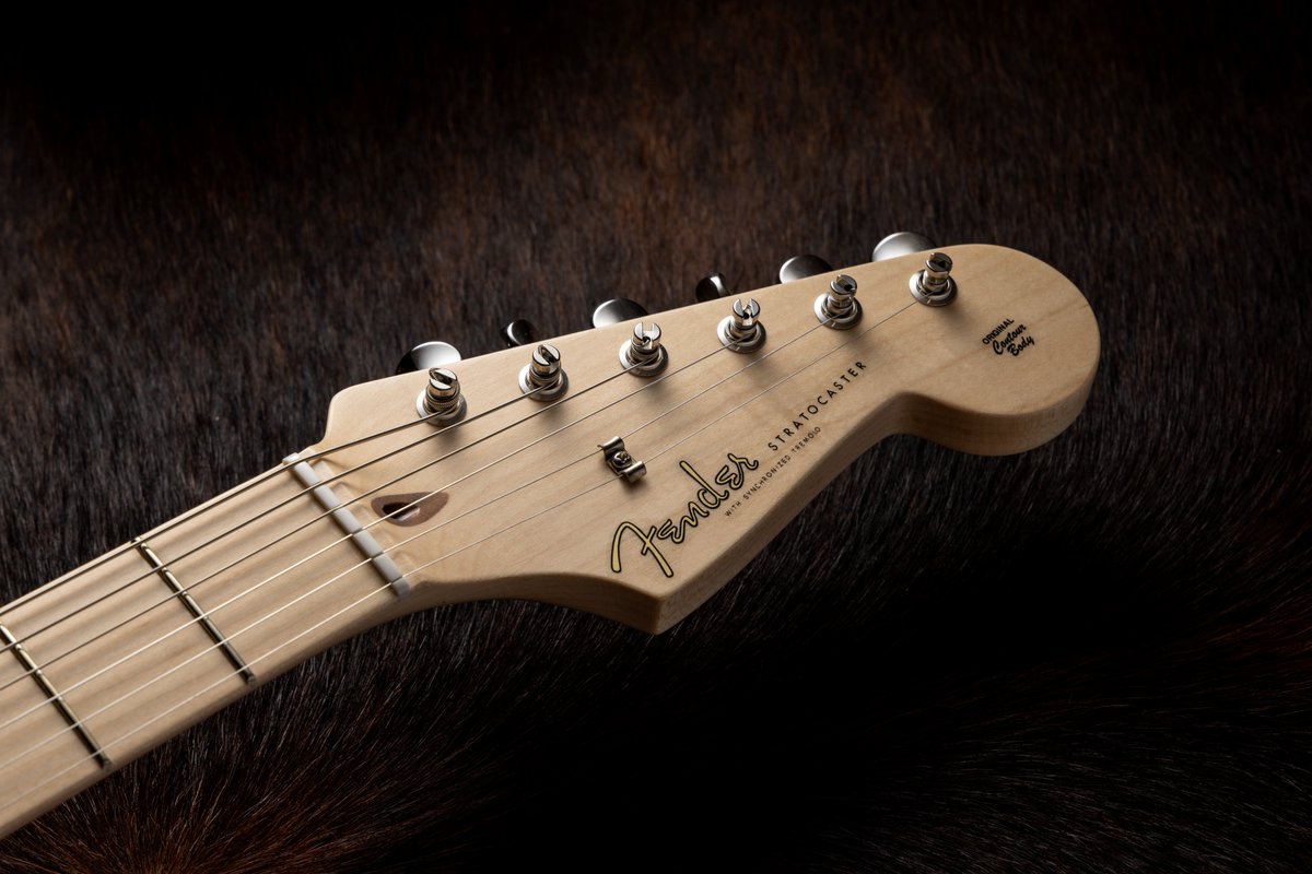 FenderCustomShop: エリック・クラプトンモデル新カラーが発売！ 11/17