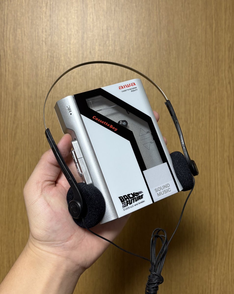 AIWAのカセットプレイヤー 当時品はネットでプレ値の中、 まさかのAIWA