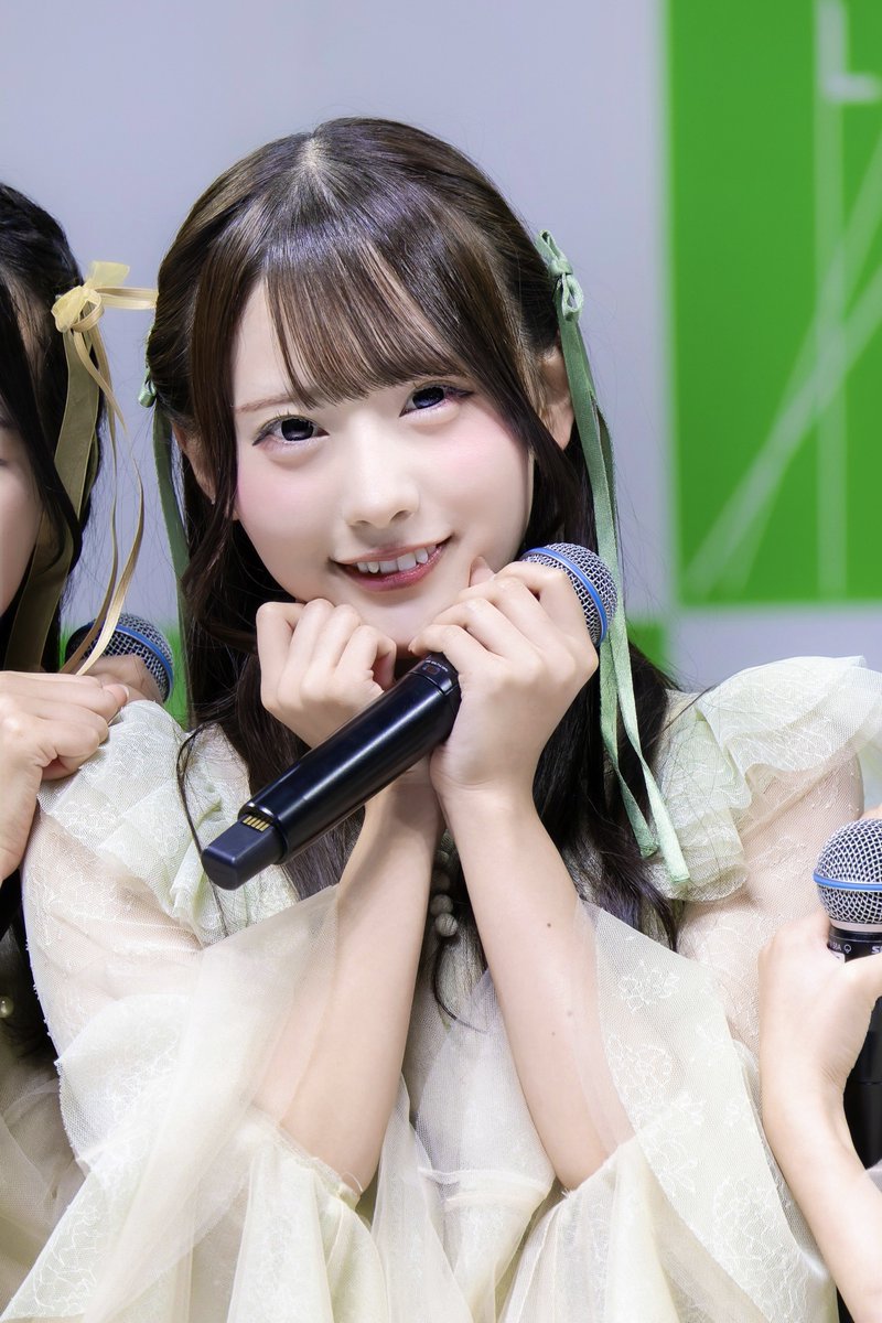 RainTree 綾瀬ことり ベージュニット サイン入り生写真 Rain Tree 綾瀬