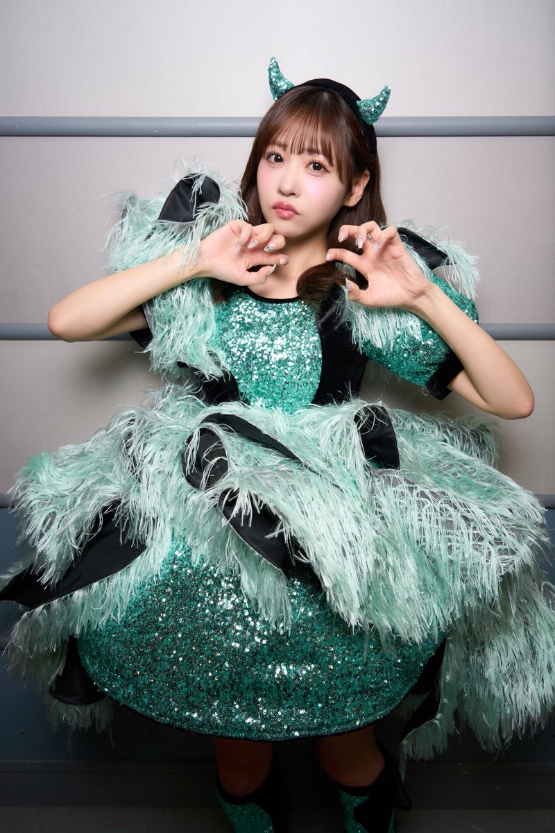 ☆︶︶︶☆︶・︶︶ 👗FRUITS ZIPPER 新衣装👗 ✨😈モンスター衣装