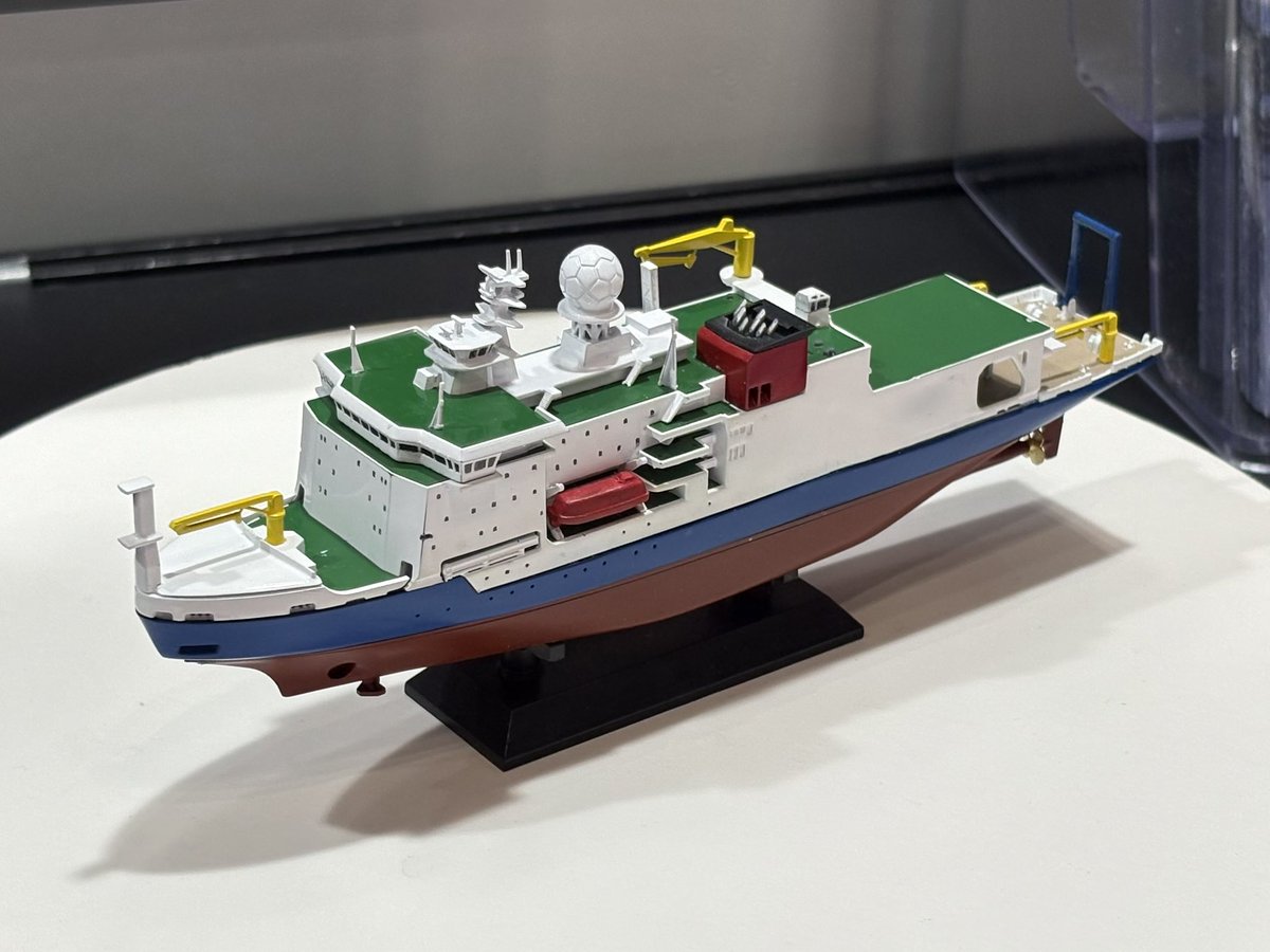 ピットロードブースでは会場発表アイテムが多数登場!1/700でJAMSTECの