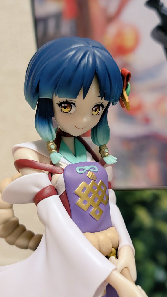 モンスト。 マサムネ＆ヤクモのフィギュア捕獲。 県内に置いてある