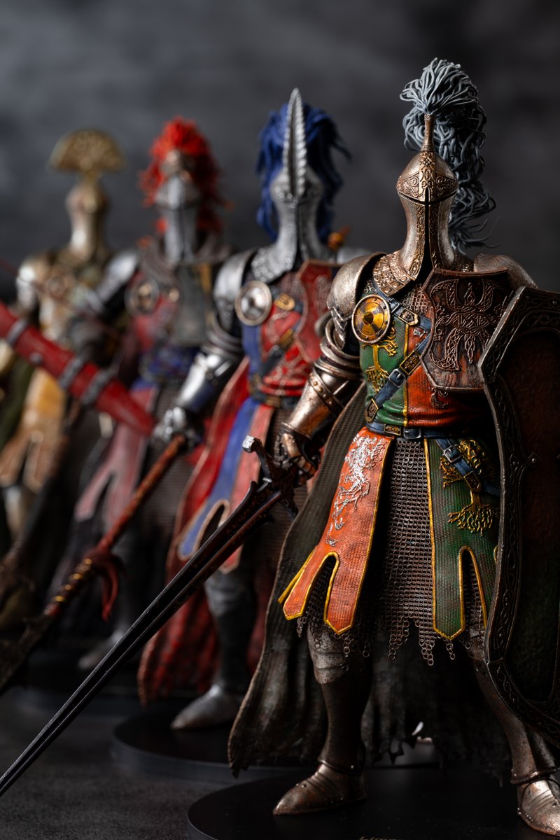 前回販売した神獣獅子舞、聖女トリーナ、ゴドリック騎士、カッコウ騎士